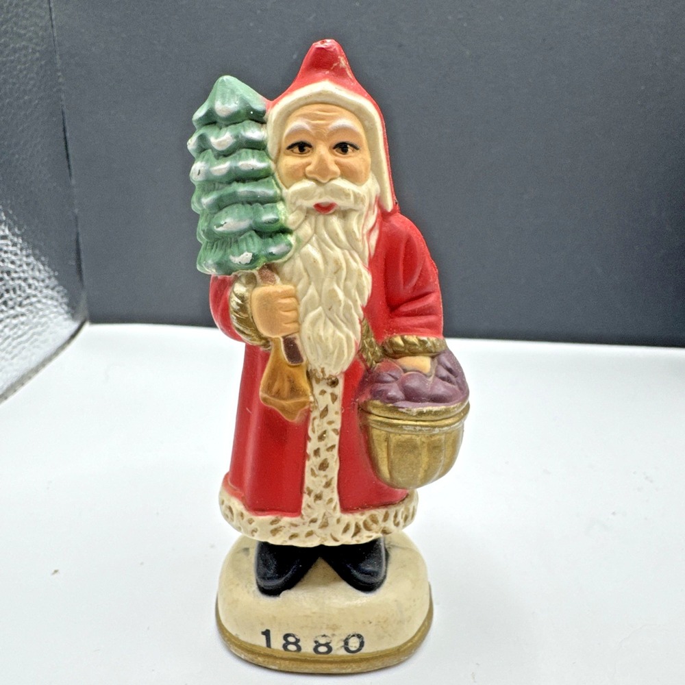 Vintage Santa Claus figurine from‎ the "Memories of Santa" collection